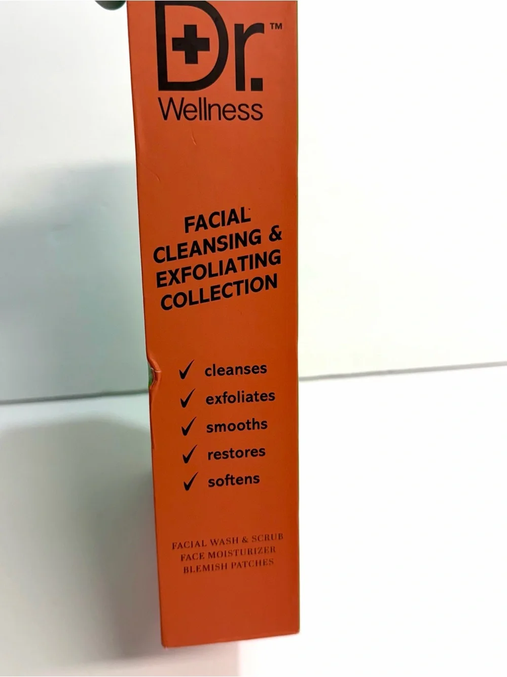 Dr. Wellness Men’s Facial Scrub 6 fl oz + Moisturizer 3.4 fl oz + 48 Patches